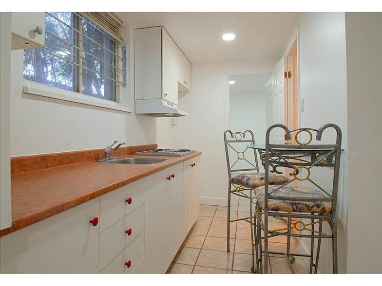 More Photos Of 40 Rue Principale, Gatineau Office For Sale