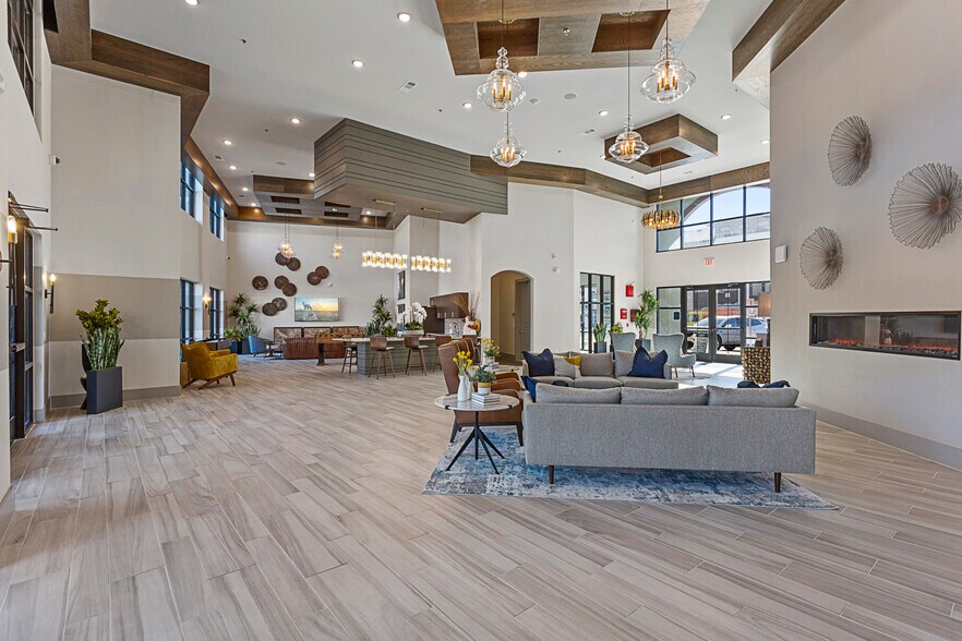 More Photos Of 900 Cinema Dr, Hudson Oaks Apartments For Lease