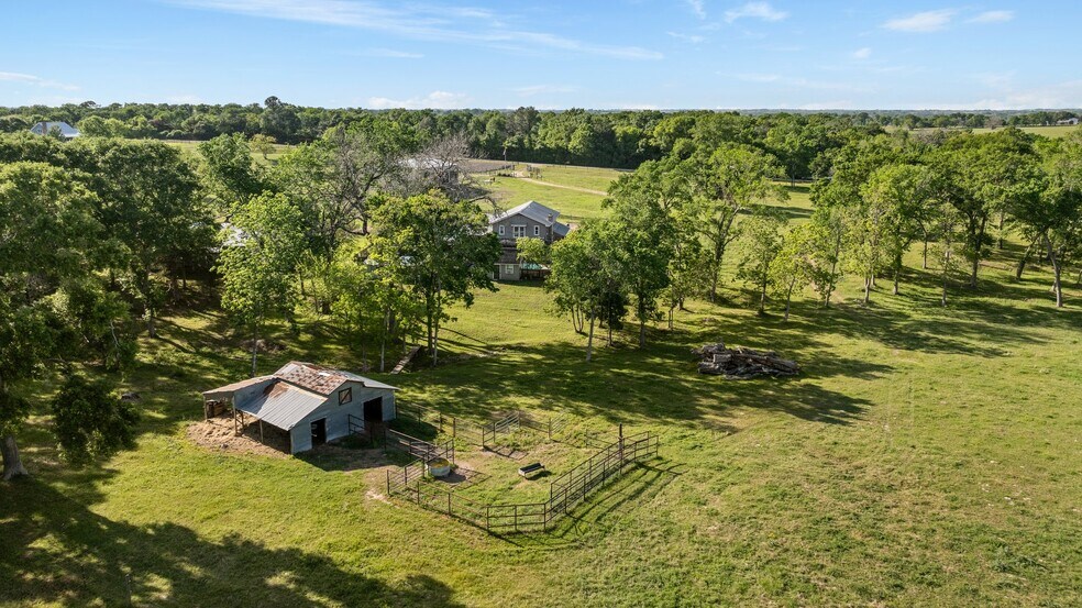 More Photos Of 2355 Jackson League Cir, Brenham Lodge Meeting Hall For Sale