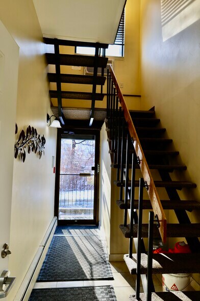 More Photos Of 727 Joralemon St, Belleville Office For Lease