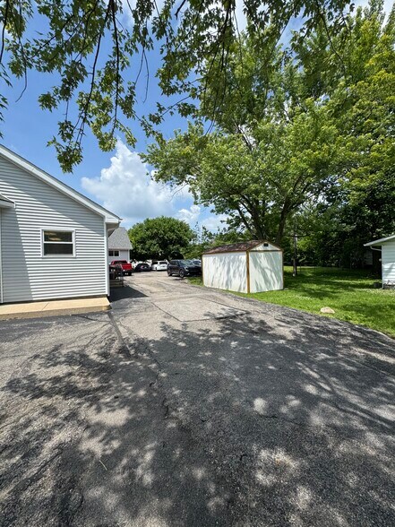 More Photos Of 709 S 18th St, Lafayette Freestanding For Sale