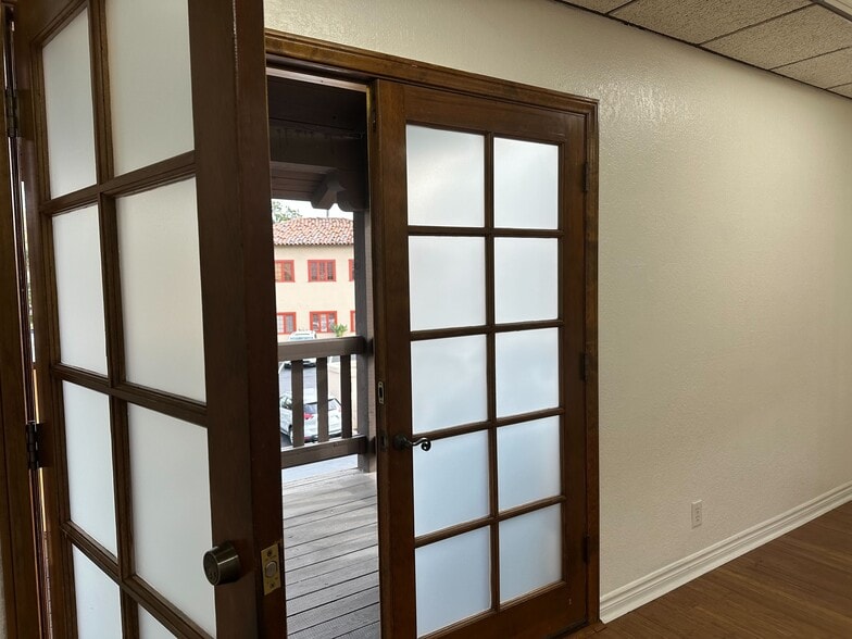 More Photos Of 110 Civic Center Dr, Vista Office For Sale