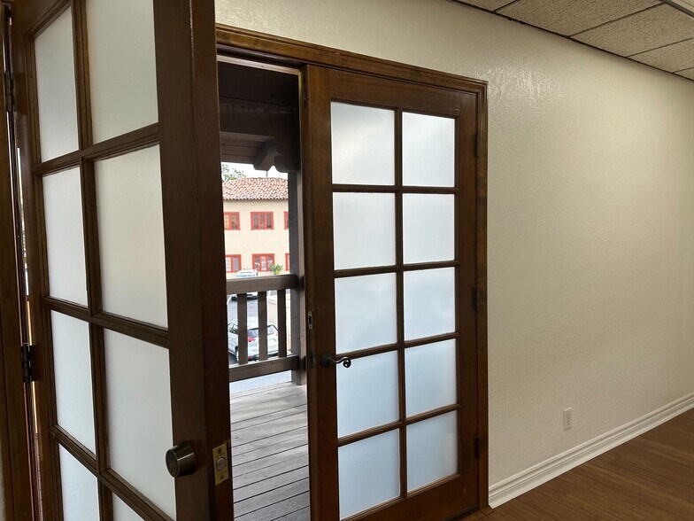 More Photos Of 110 Civic Center Dr, Vista Office For Sale