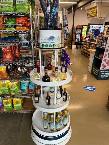 More Photos Of 2305 Ocean Park Blvd, Santa Monica Restaurant For Sale