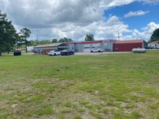 More Photos Of 663 Horseshoe Rd, Fayetteville Auto Salvage Facility For Sale