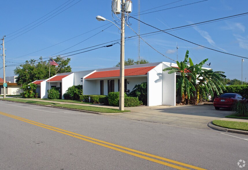 Primary Photo Of 200 E Commercial St, Sanford Office For Lease