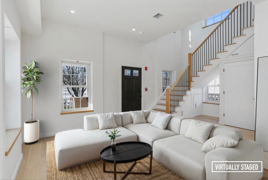 More Photos Of 63 Church St, Greenwich Apartments For Sale