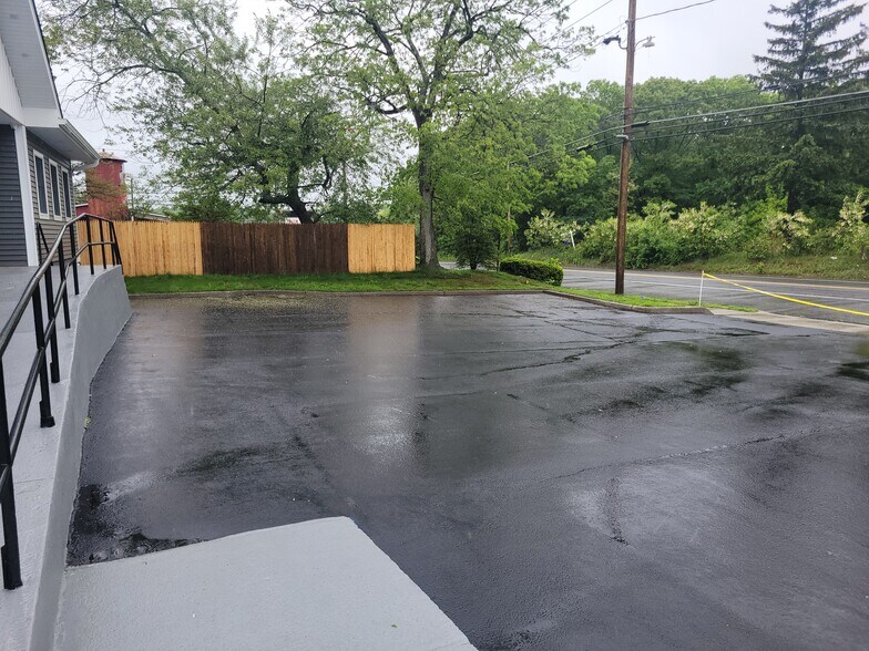 More Photos Of 360 Hawkins Ave, Ronkonkoma Medical For Lease