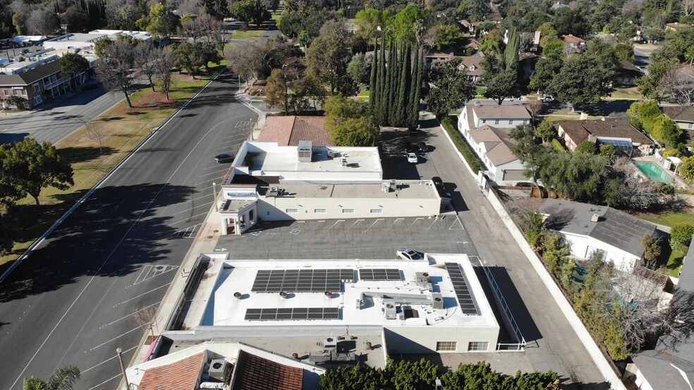 More Photos Of 2065-2095 Huntington Dr, San Marino Office For Sale