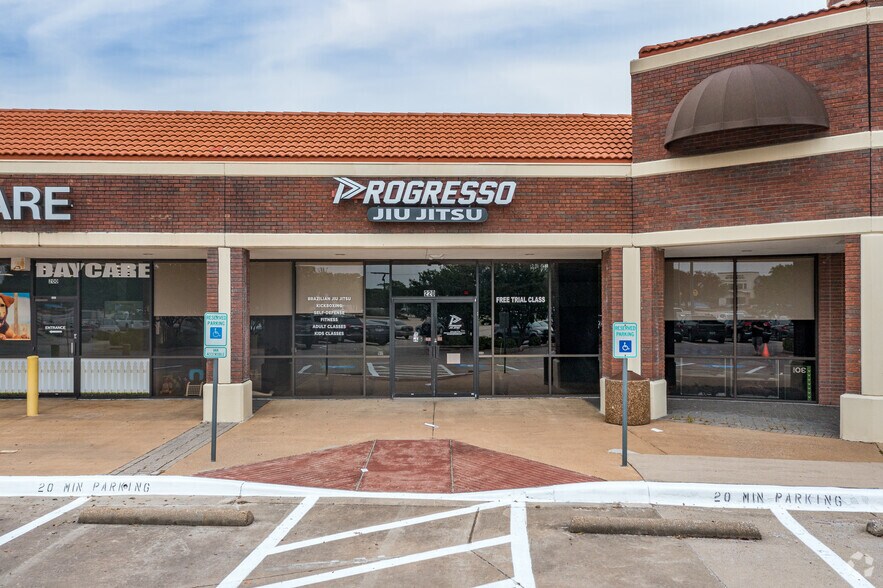 More Photos Of 3000 Custer Rd, Plano General Retail For Lease