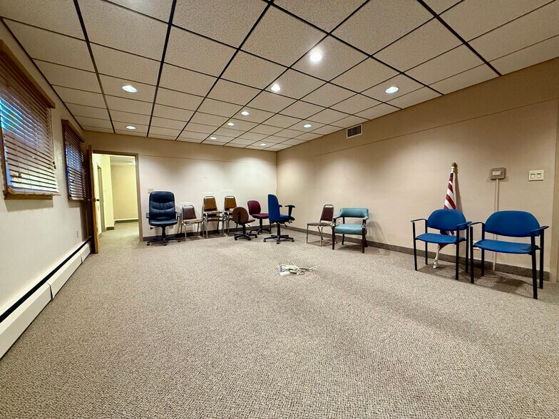 More Photos Of 176 8th St, Winona Office Residential For Sale