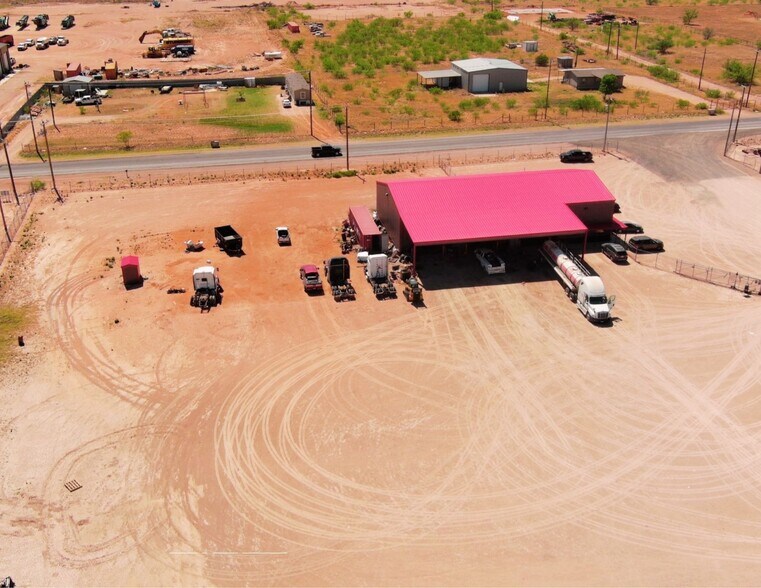 More Photos Of 1003 E County Road 140, Midland Industrial For Lease