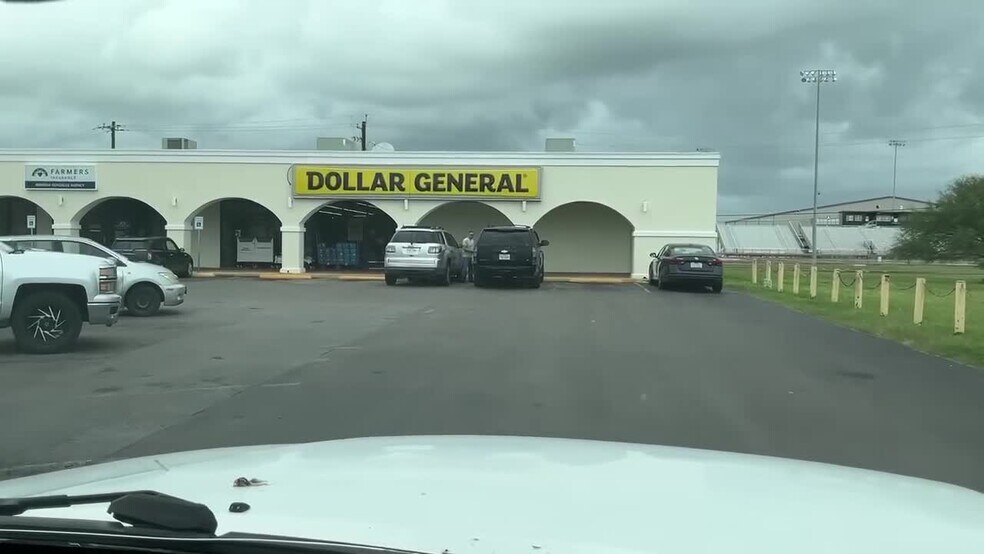 Primary Photo Of 1113 E Sinton St, Sinton Storefront For Lease