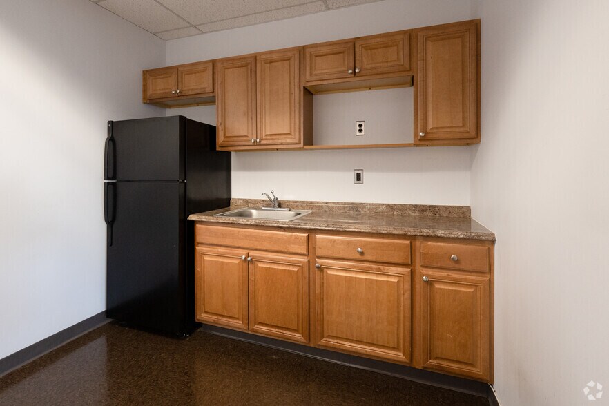 More Photos Of 218 Route 17 N, Rochelle Park Office For Lease