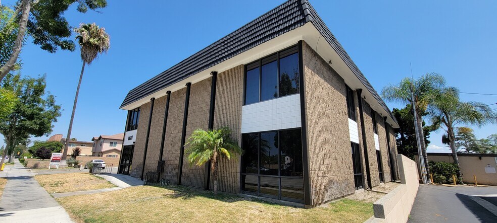 More Photos Of 8607 Imperial Hwy, Downey Office For Sale