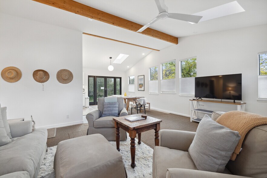 More Photos Of 10905 State Route 1, Point Reyes Station Freestanding For Sale
