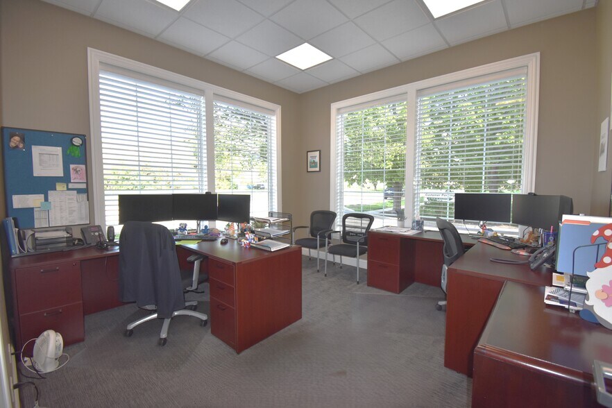 More Photos Of 219 White St, Frankfort Office Residential For Sale