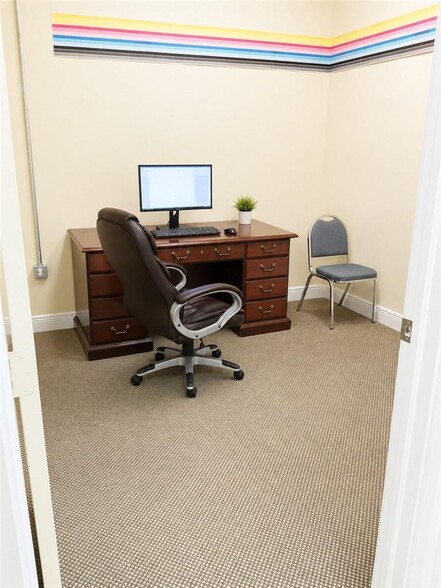 More Photos Of 3940 Radio Rd, Naples Storefront Retail Office For Sale