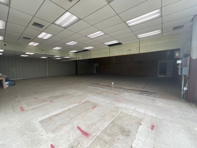 More Photos Of 113 West St, Pittsfield Storefront Retail Office For Sale