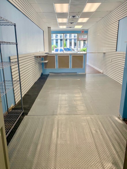 More Photos Of 429-441 Merrick Rd, Lynbrook Unknown For Lease