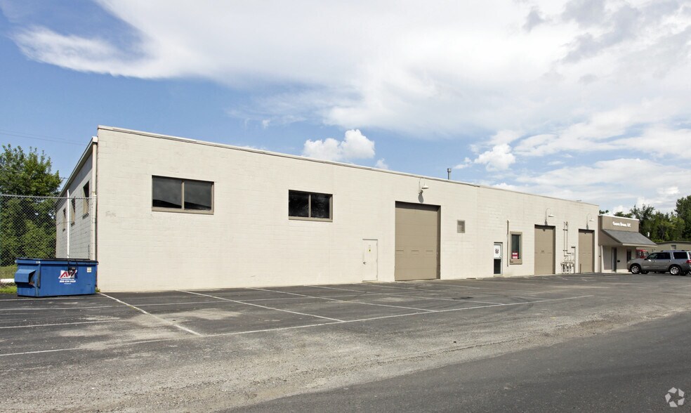 More Photos Of 111 Burbank Dr, Toledo Service For Lease