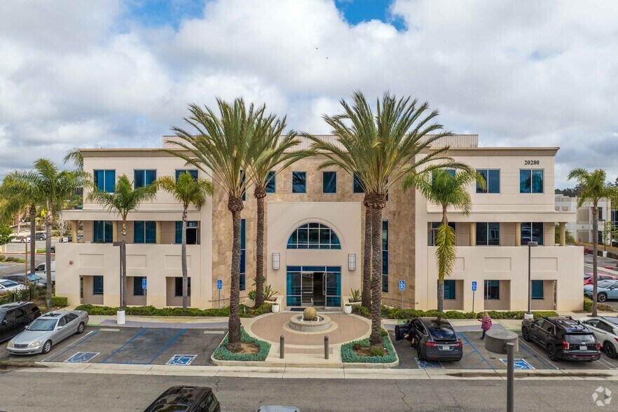 More Photos Of 20280 Acacia St, Newport Beach Medical For Sale