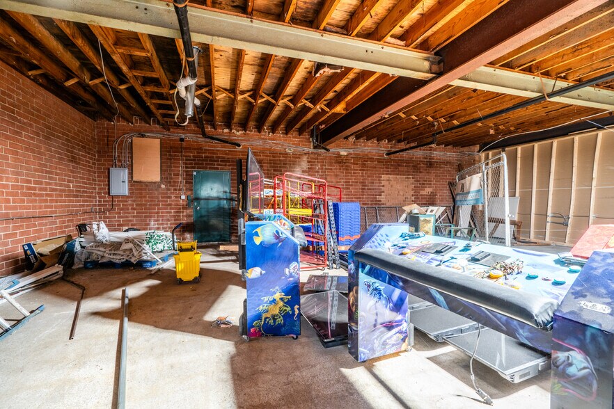 More Photos Of 611 Huffine Mill Rd, Greensboro Freestanding For Sale