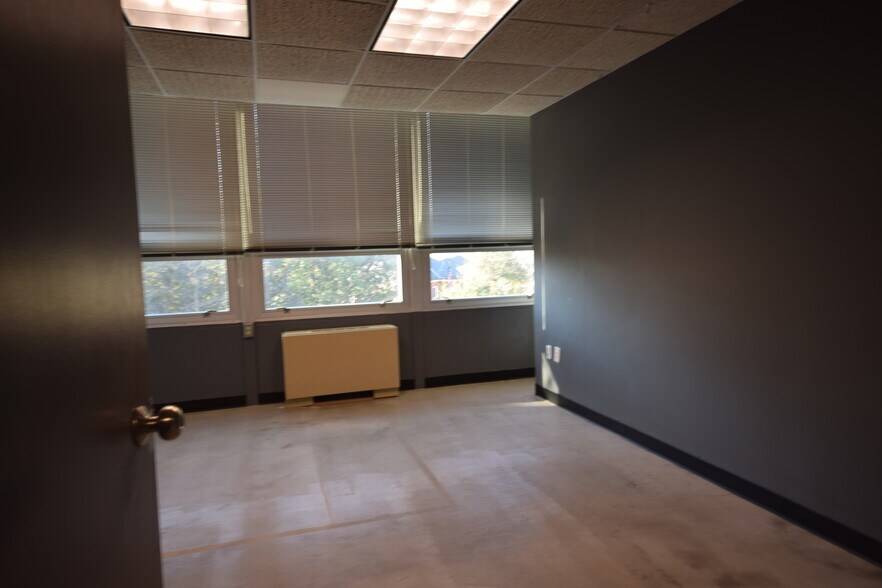 More Photos Of 200 Little Falls St, Falls Church Office For Lease