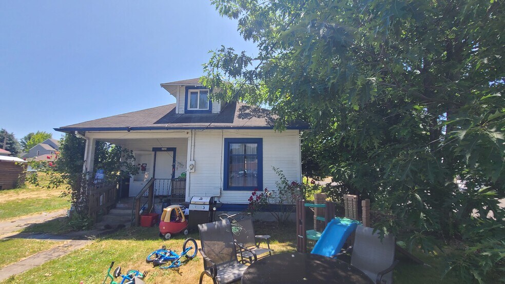 More Photos Of 2120 19th Ave, Forest Grove Office Residential For Sale