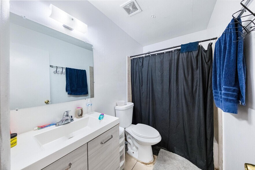 More Photos Of 2221 NW 58th Ave, Lauderhill Apartments For Sale
