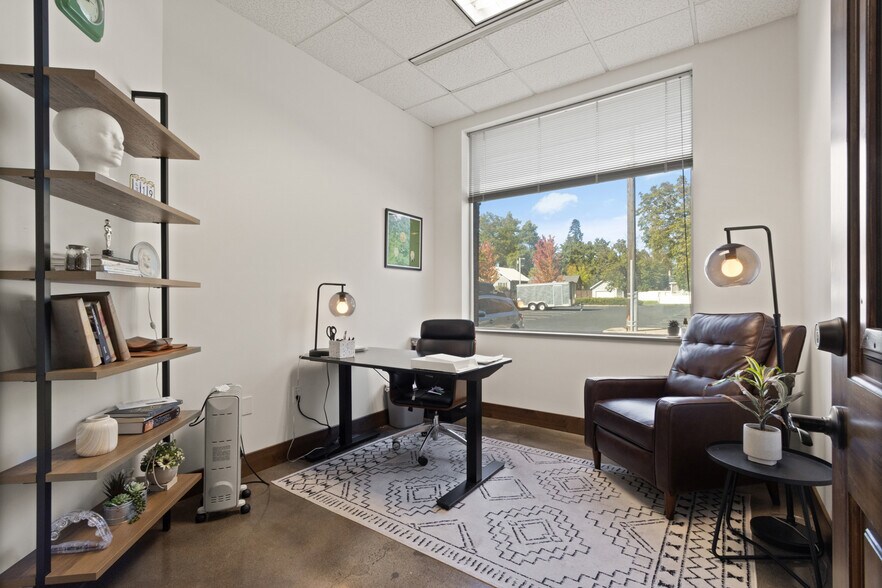 More Photos Of 623 E Wallace Ave, Coeur d'Alene Office For Sale