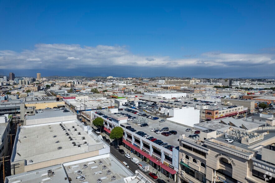 More Photos Of 1016 S Towne Ave, Los Angeles Storefront Retail Office For Sale