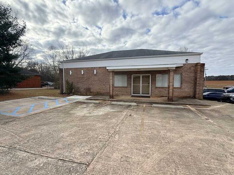Primary Photo Of 4414 Old Railroad Bed Rd, Harvest General Retail For Lease