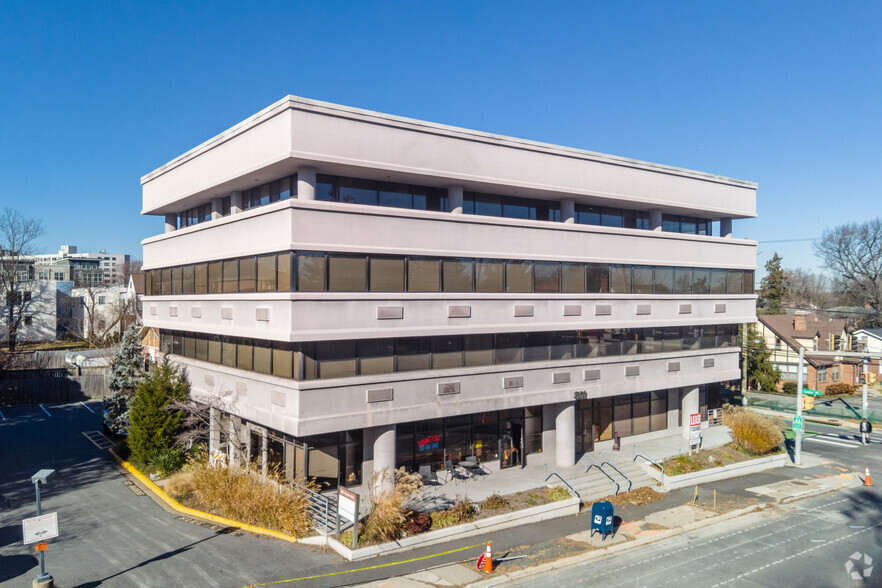 Primary Photo Of 801 Wayne Ave, Silver Spring Medical For Lease