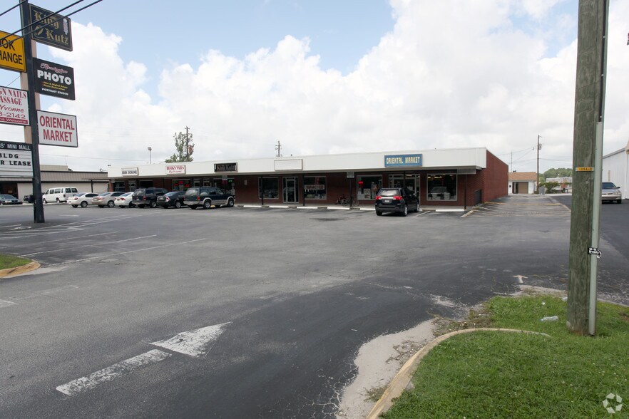 More Photos Of 211 Western Blvd, Jacksonville Storefront Retail Office For Sale
