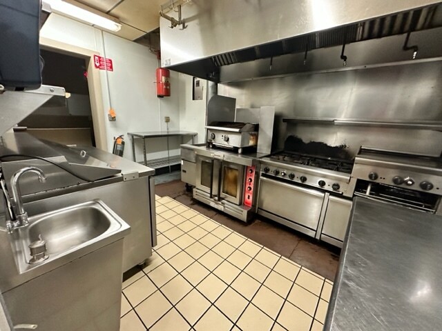 More Photos Of 600 S Oakwood Ave, Beckley Office For Sale