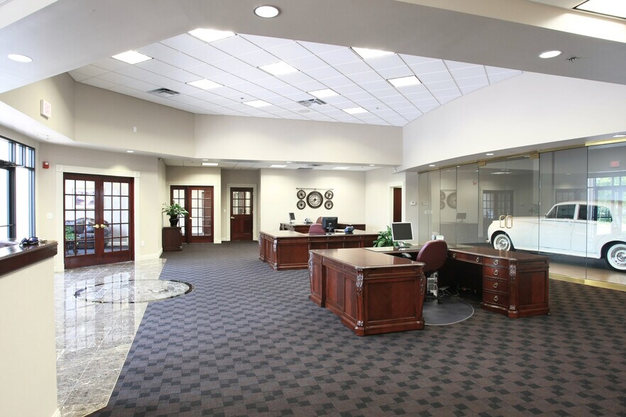 More Photos Of 25 Bond St, Haverhill Warehouse For Lease