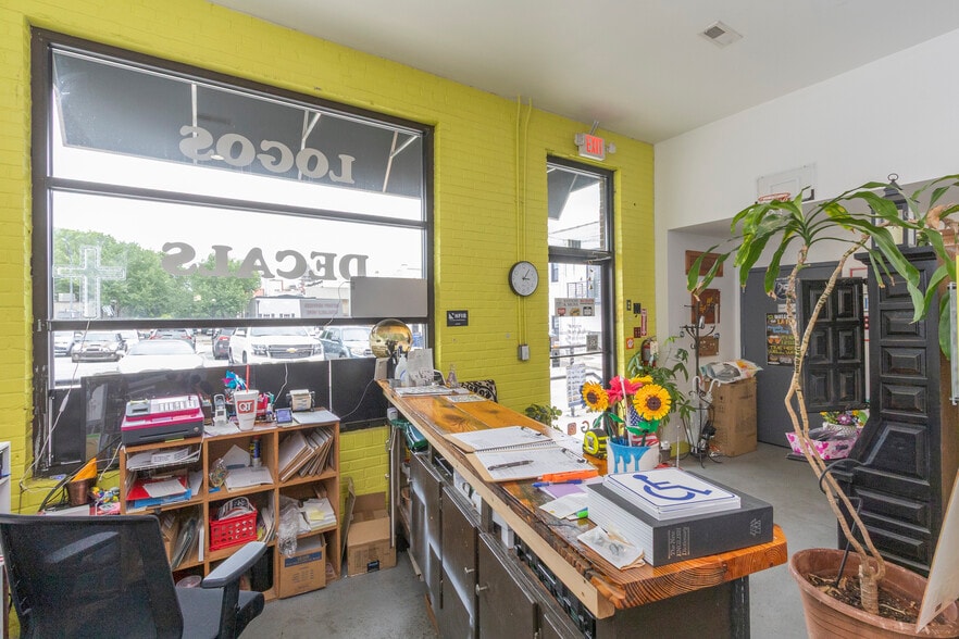 More Photos Of 107 E Orr St, Anderson General Retail For Sale