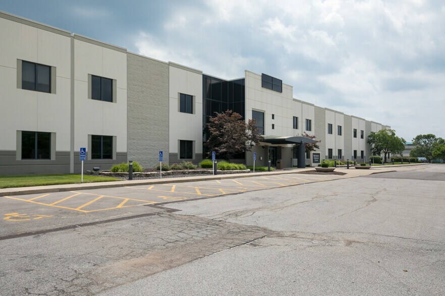 More Photos Of 7650 Magna Dr, Belleville Medical For Lease