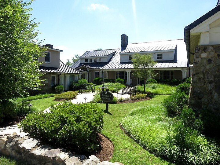 More Photos Of 10 N Pendleton St, Middleburg Office For Sale