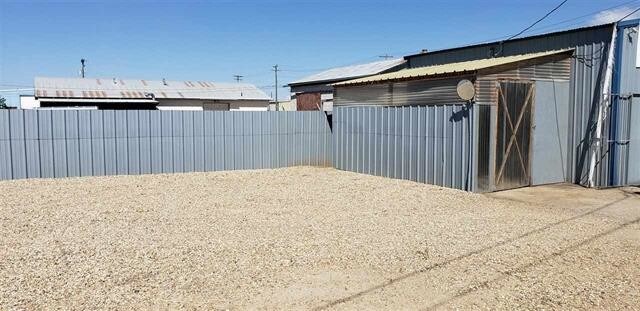 More Photos Of 203 Garber St, Caldwell Auto Repair For Sale