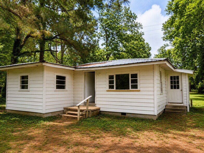 More Photos Of , Batesville Unknown For Sale
