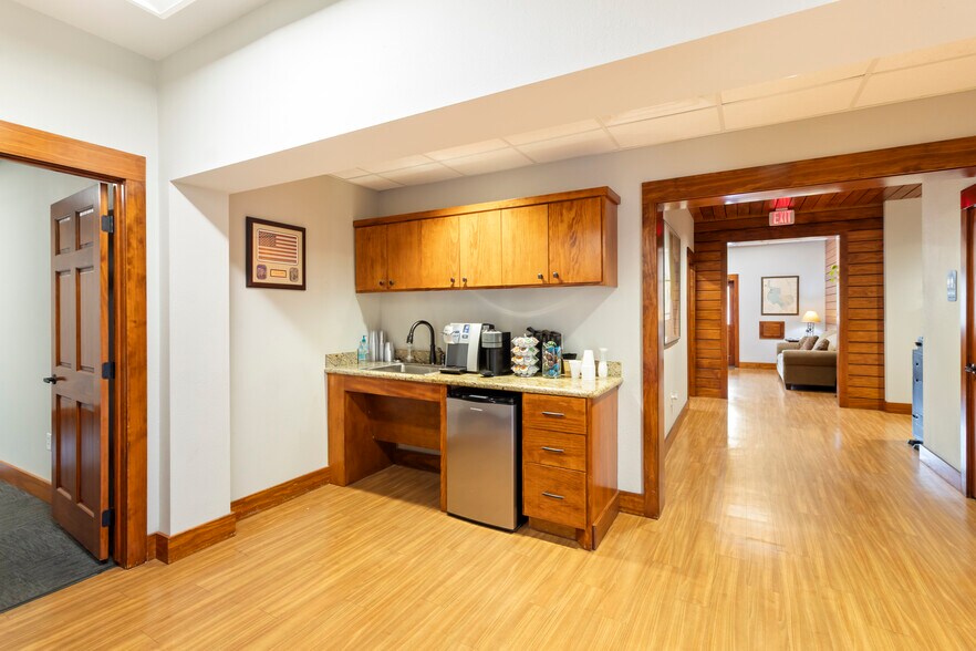 More Photos Of 3828 S College Ave, Bryan Office For Sale