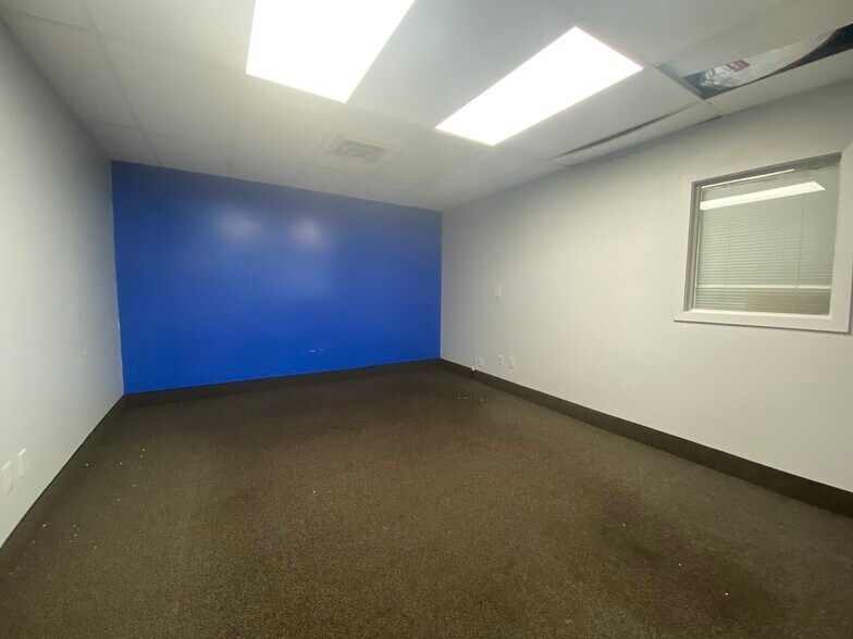 More Photos Of 569-577 Mill St, New Bedford Storefront For Lease