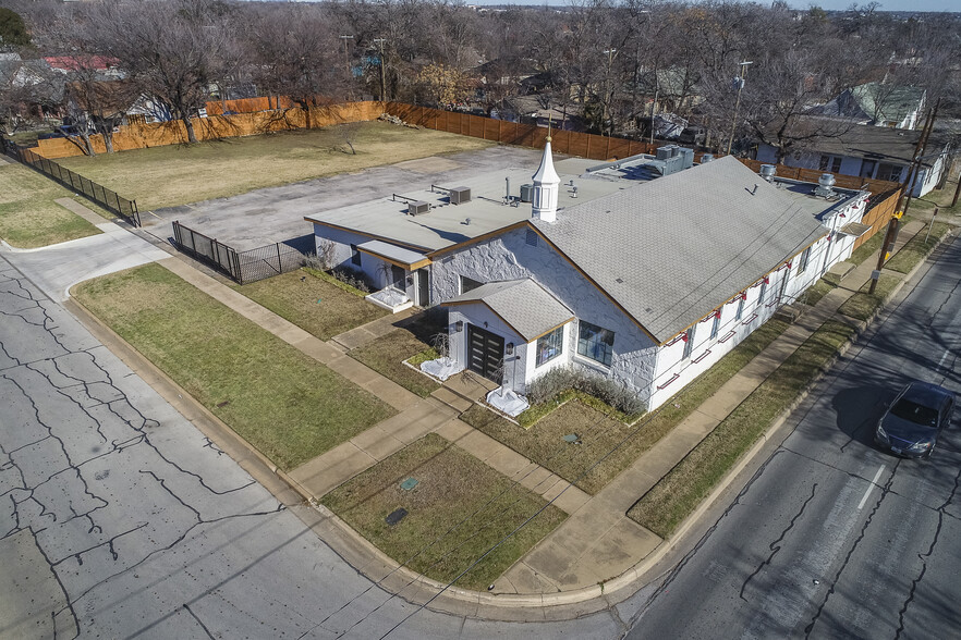 Primary Photo Of 1300 Gould Ave, Fort Worth Restaurant For Sale