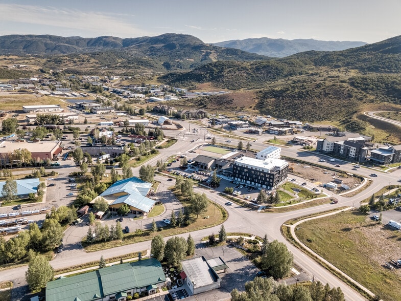 More Photos Of 1855 Shield Dr, Steamboat Springs Showroom For Sale