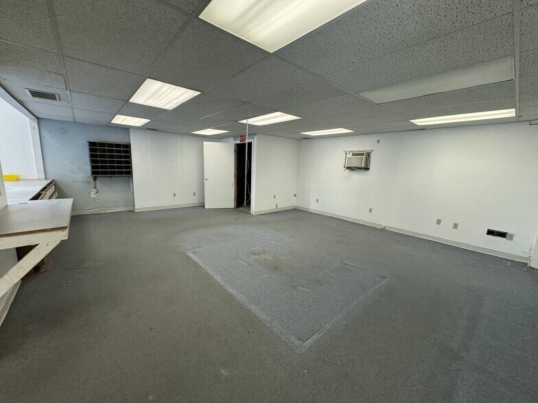More Photos Of 12 Plains Rd, Essex Warehouse For Lease