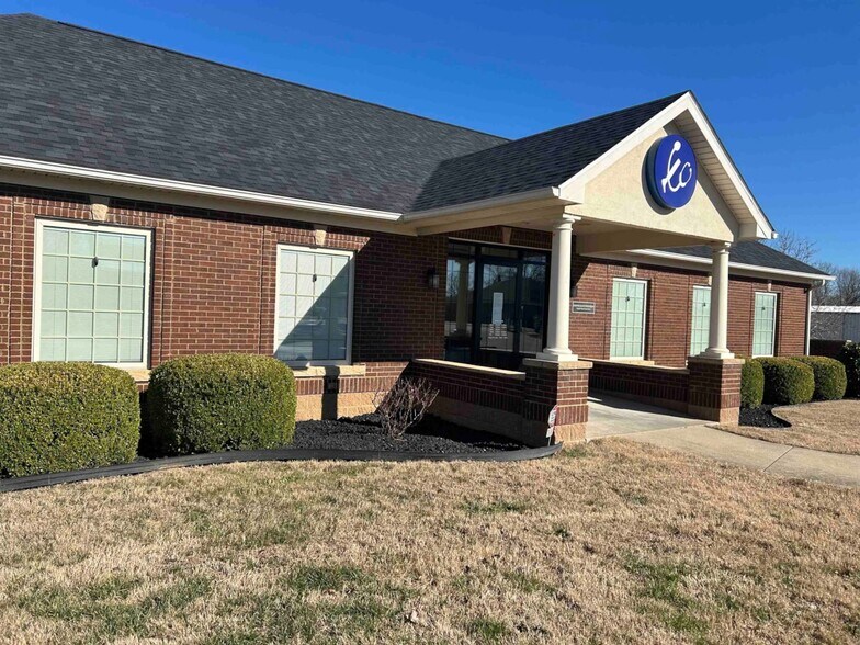 More Photos Of 10015 Main St, Whitesville General Retail For Lease