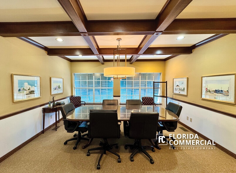 More Photos Of 1115 SE Ocean Blvd, Stuart Office Residential For Sale