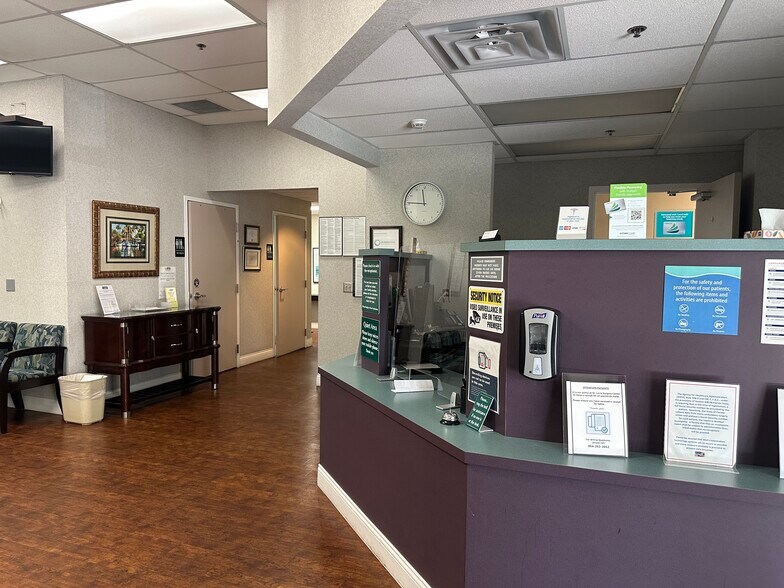 More Photos Of 1310 SE West Star Ave, Port Saint Lucie Hospital For Lease
